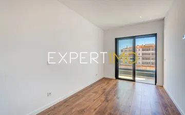 Property slide 32