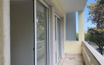 Property slide 22