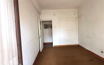 Property slide 44