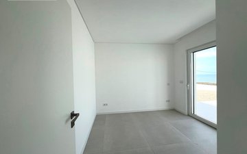 Property slide 22