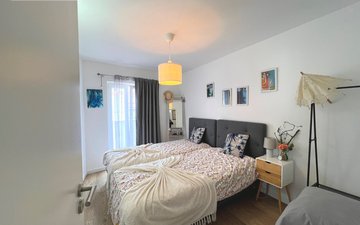 Property slide 43