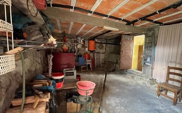 Property slide 50