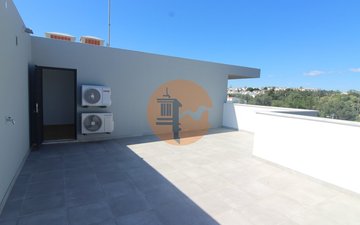 Property slide 32