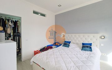 Property slide 14