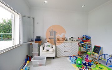 Property slide 18