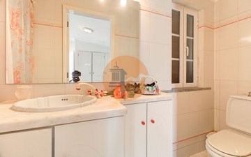 Property slide 44