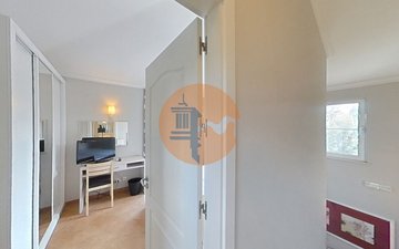 Property slide 46