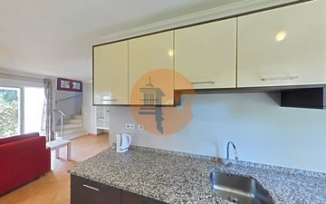 Property slide 32