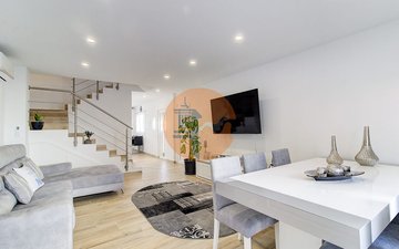 Property slide 10