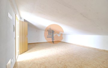 Property slide 22