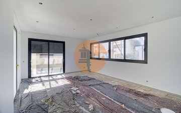 Property slide 15