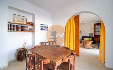 Property slide 19