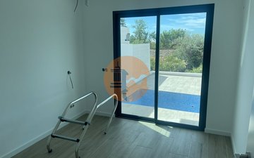 Property slide 21