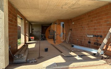 Property slide 48