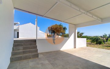 Property slide 32