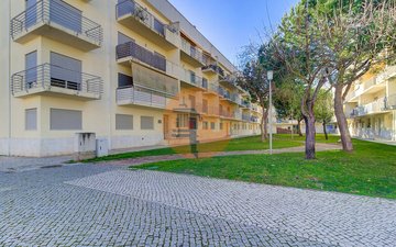 Property slide 32