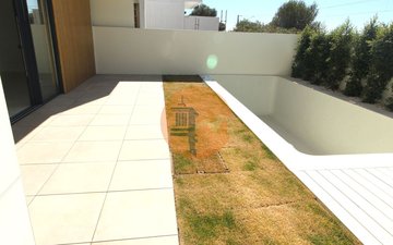 Property slide 21