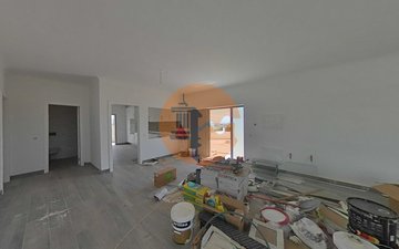 Property slide 32