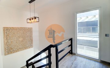 Property slide 22