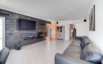 Property slide 10