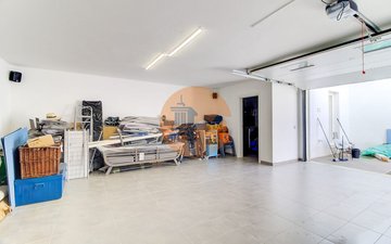 Property slide 50