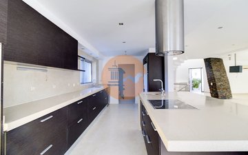 Property slide 14