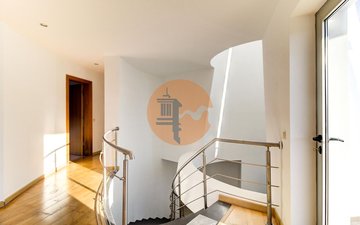 Property slide 22