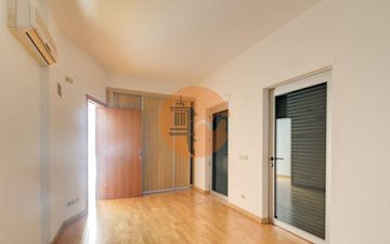 Property slide 27
