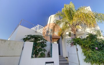 Property slide 46