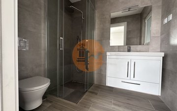 Property slide 39