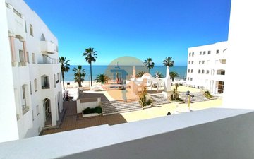 Property slide 32