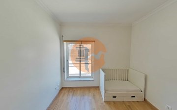 Property slide 32