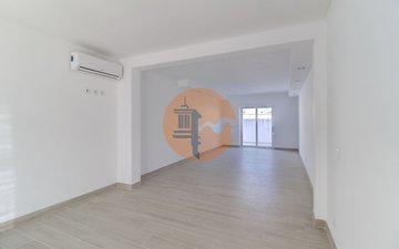 Property slide 21