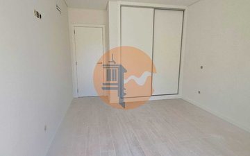 Property slide 32