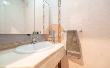 Property slide 16
