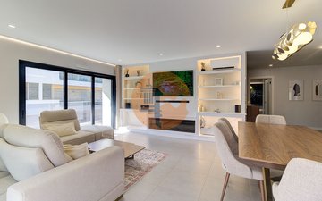 Property slide 10