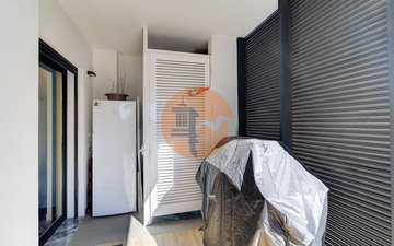 Property slide 21