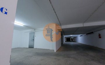 Property slide 32