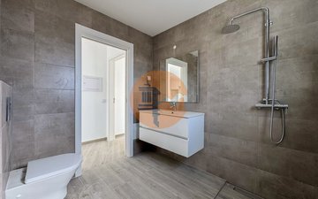 Property slide 22