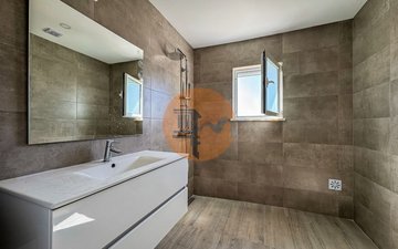 Property slide 21