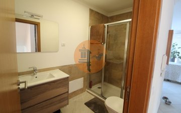 Property slide 32