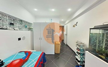 Property slide 22