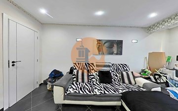 Property slide 31
