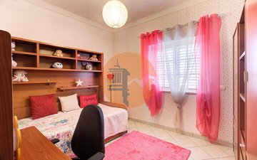 Property slide 44