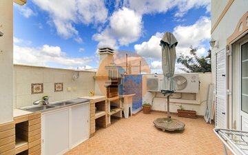 Property slide 48