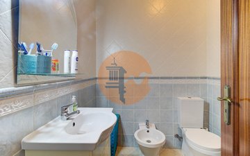 Property slide 40