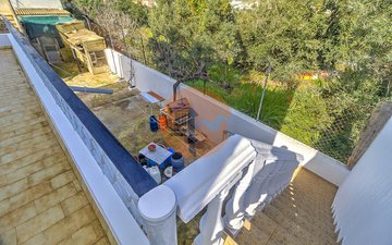 Property slide 20