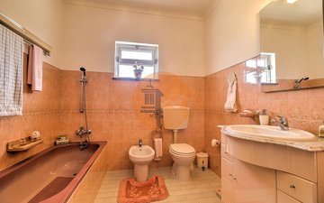 Property slide 35