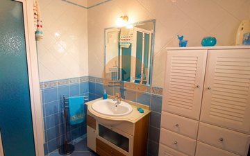 Property slide 16