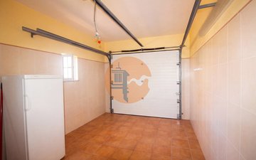 Property slide 35
